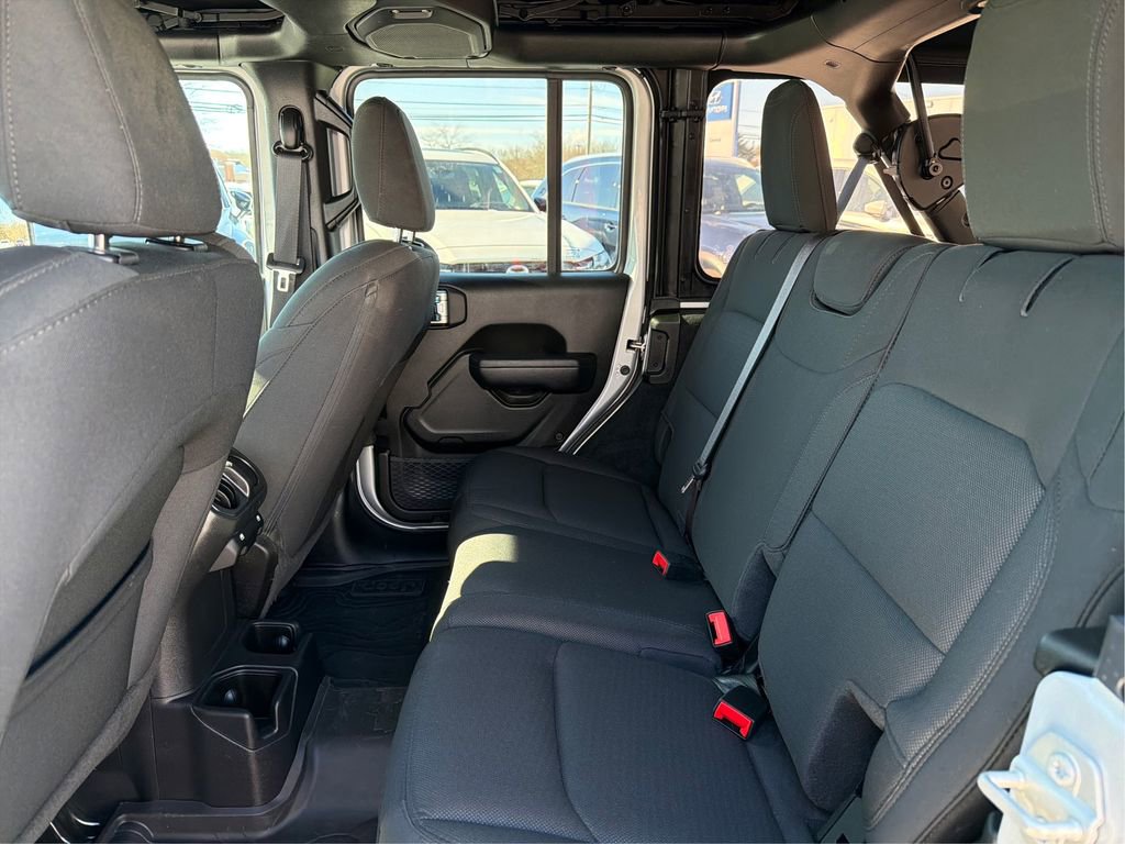 Used 2023 Jeep Wrangler Sport S image 10
