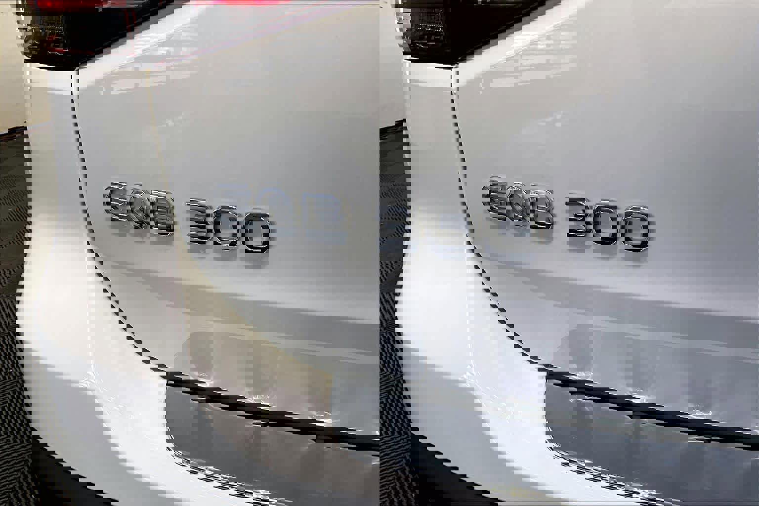 Used 2023 Mercedes-Benz EQB 300 4MATIC image 31