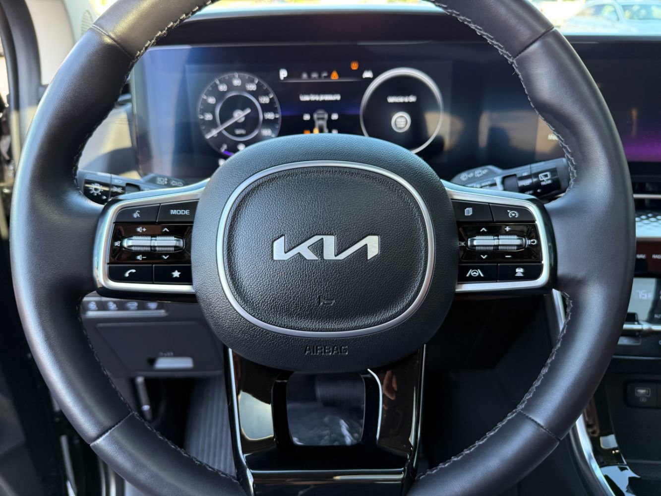 Used 2024 Kia Carnival SX Prestige image 10