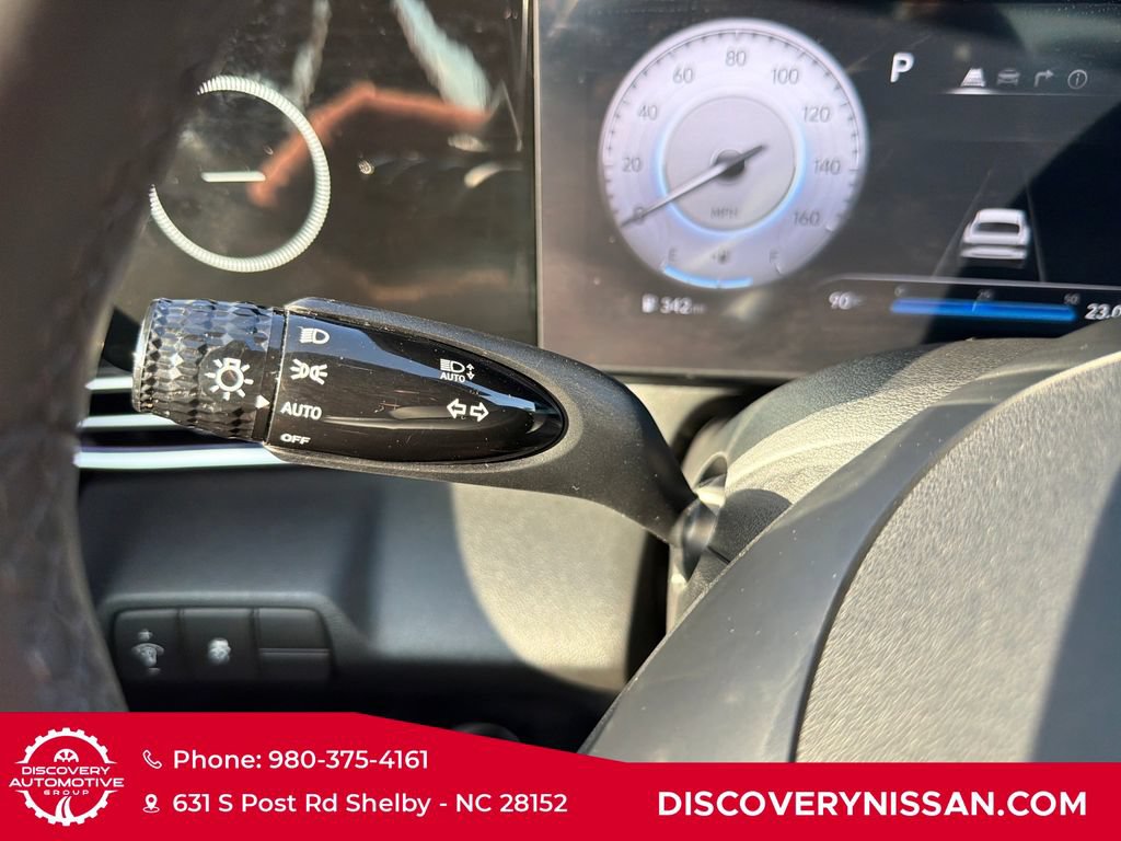 Used 2025 Hyundai Elantra SEL FWD image 26
