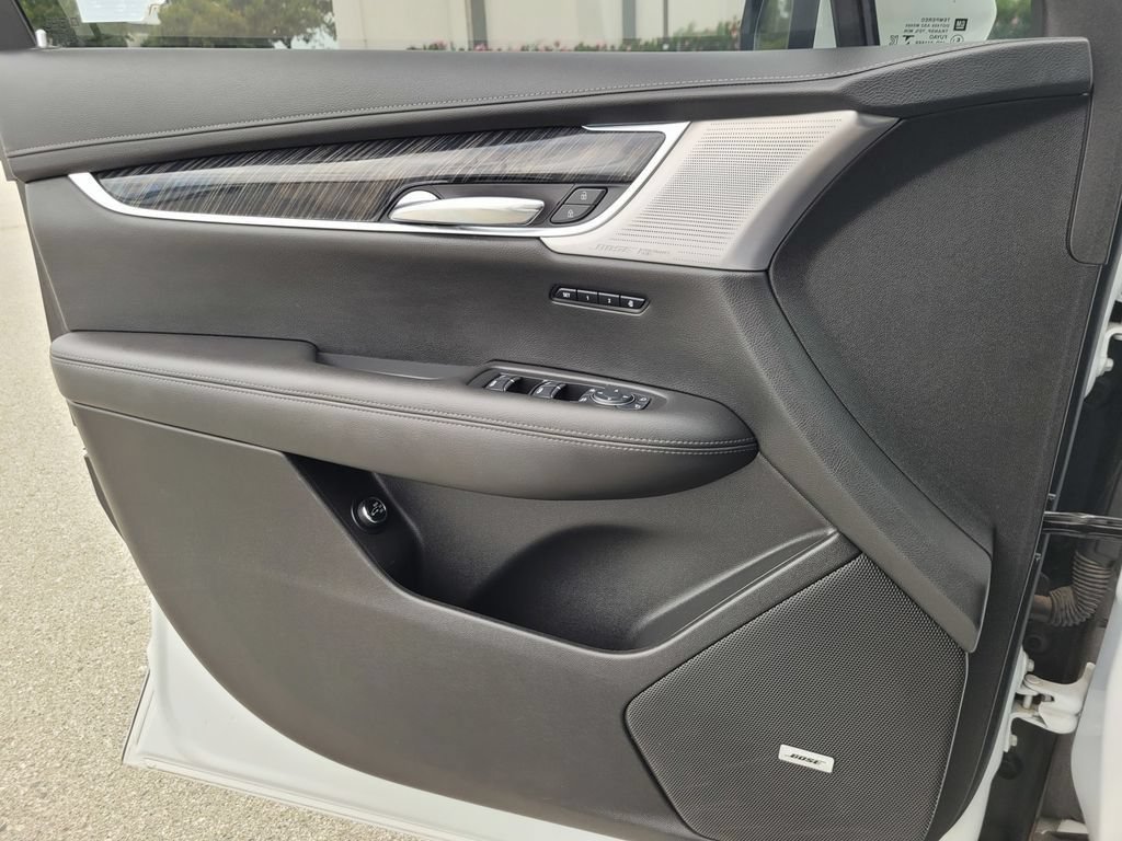Used 2023 Cadillac XT6 Premium Luxury FWD image 31