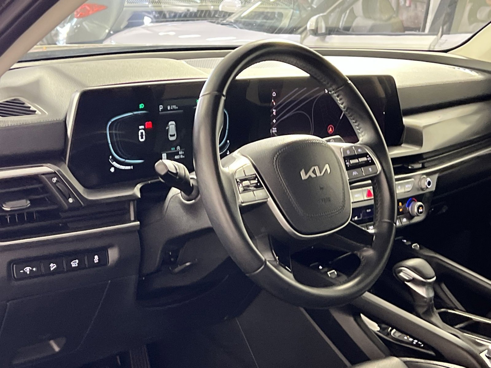 Used 2025 Kia Telluride S image 16