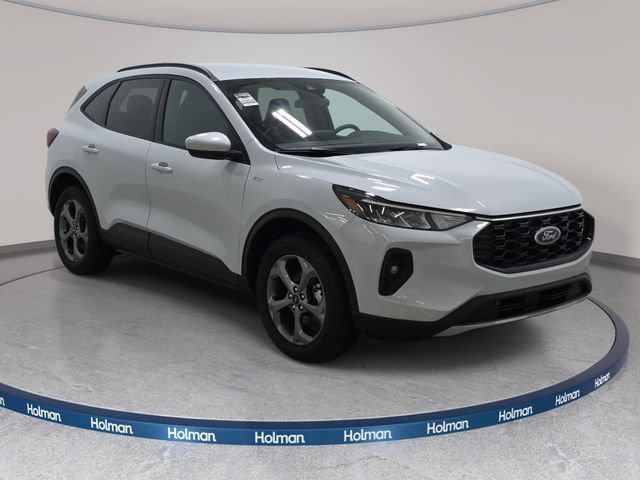 Certified 2025 Ford Escape ST-Line Select AWD/4WD image 3