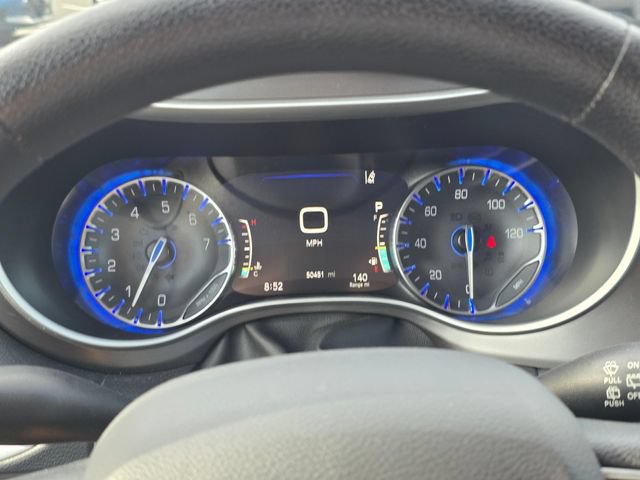 Used 2020 Chrysler Pacifica Touring w/ Advanced Safetytec Group FWD image 30