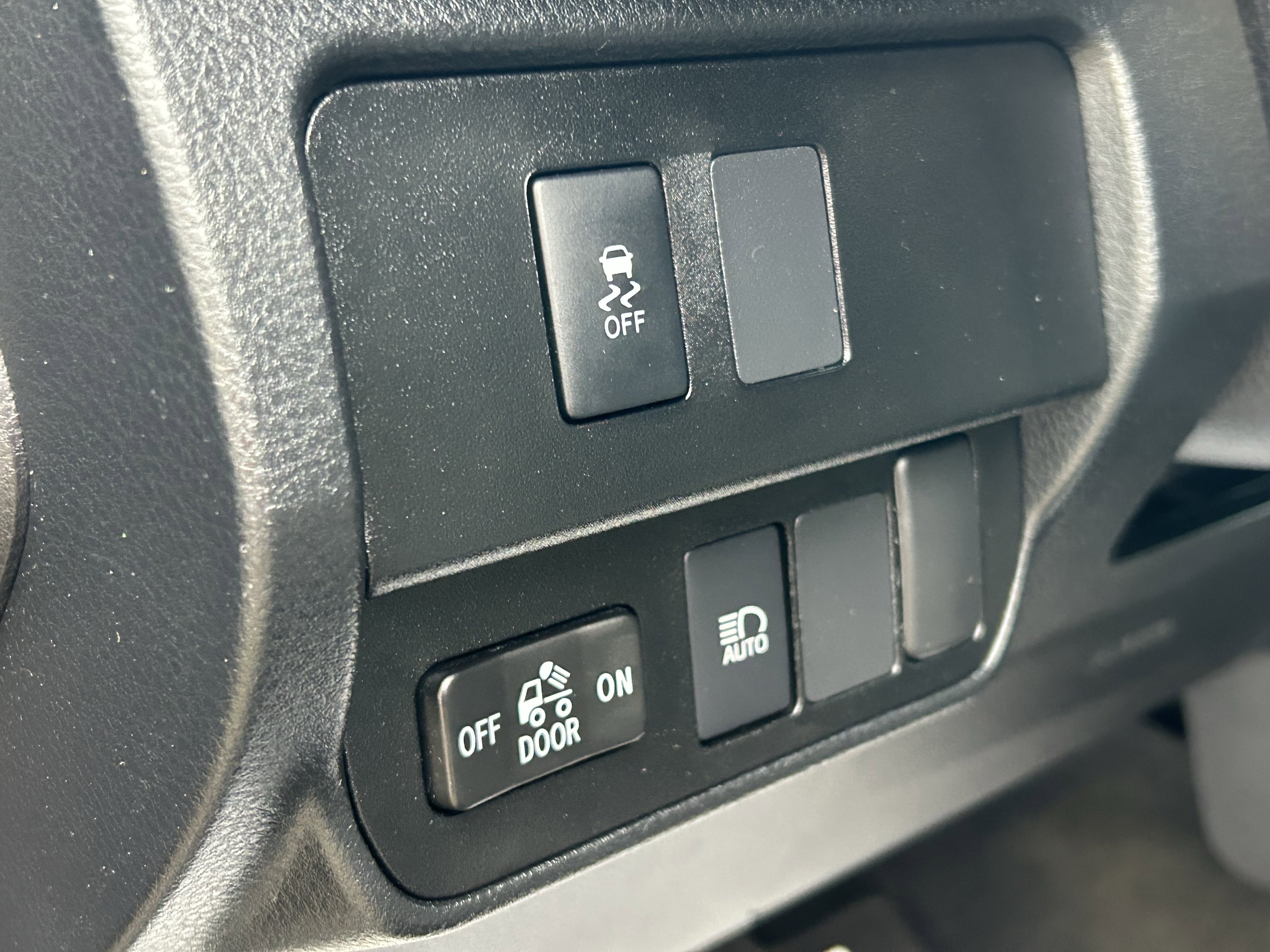 Used 2022 Toyota Tacoma SR image 16