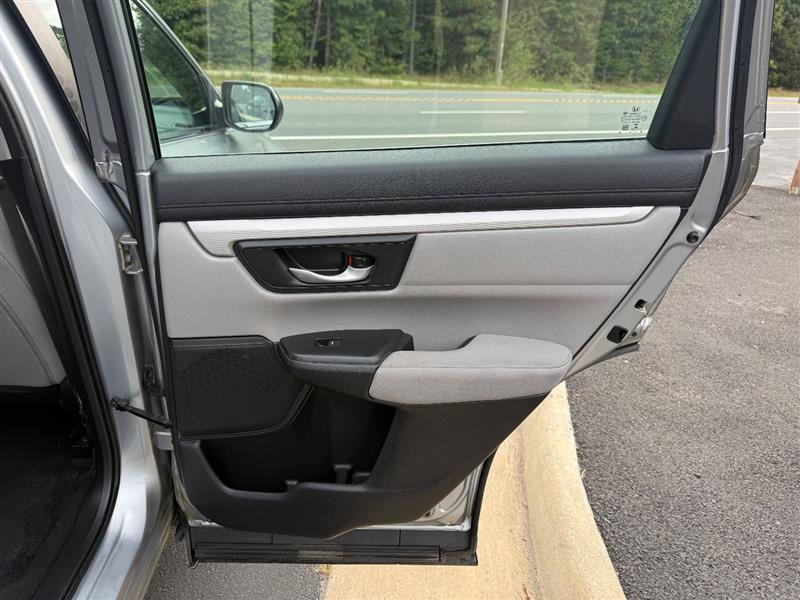 Used 2017 Honda CR-V LX image 16
