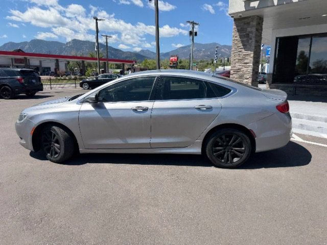 Used 2016 Chrysler 200 Limited FWD image 5