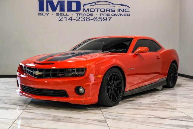 Used 2010 Chevrolet Camaro SS w/ LPO, Ground Effects Package RWD image 2