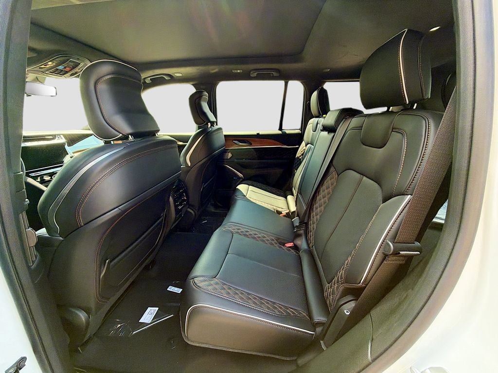 New 2026 Jeep Grand Cherokee Summit AWD/4WD image 23