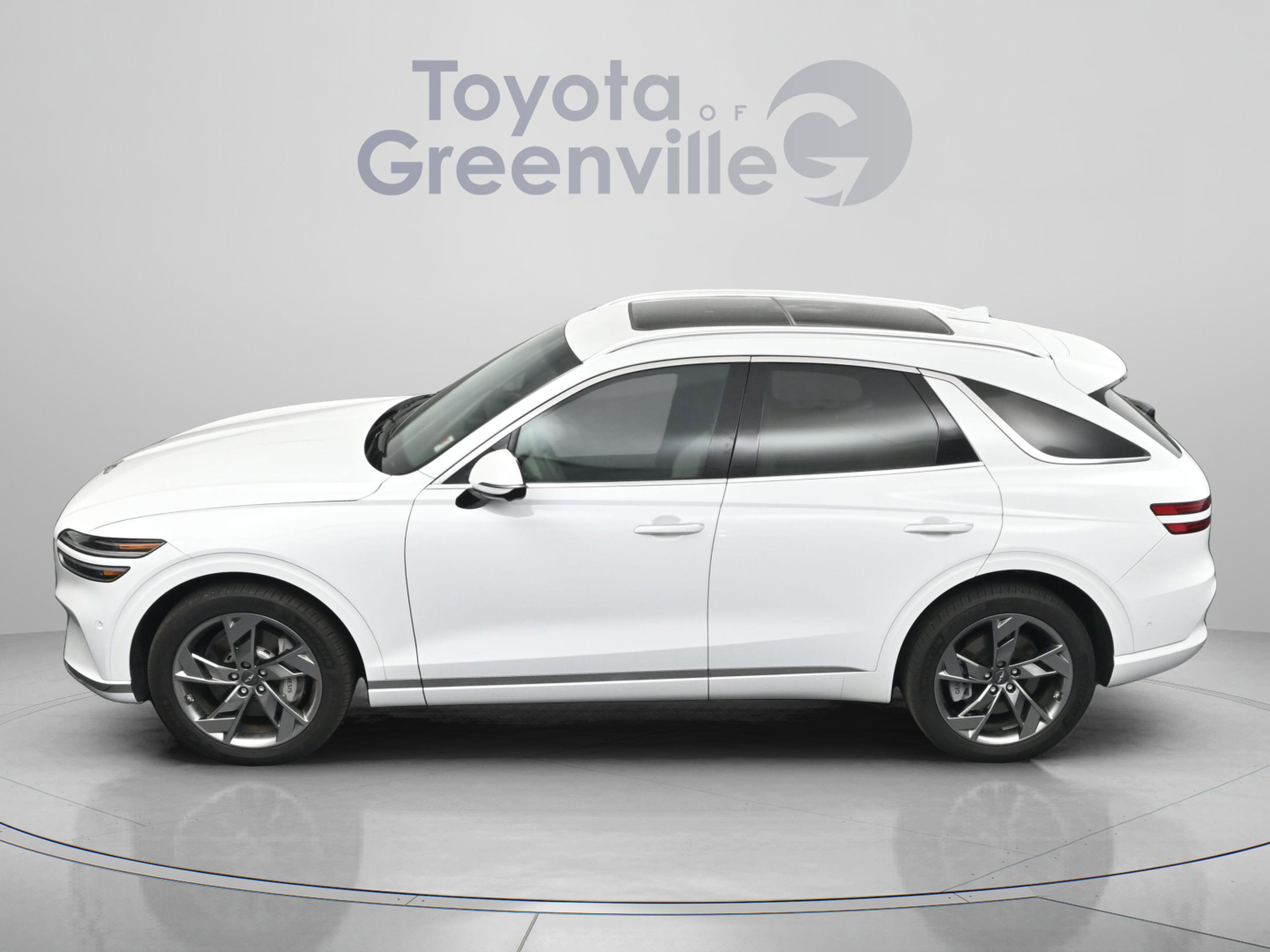 Used 2025 Genesis Electrified GV70 Advanced image 4