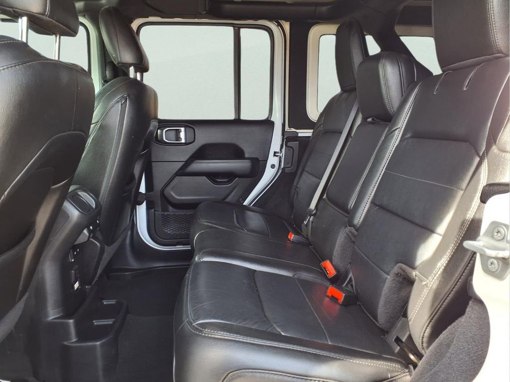 Used 2022 Jeep Wrangler Unlimited Sahara image 10