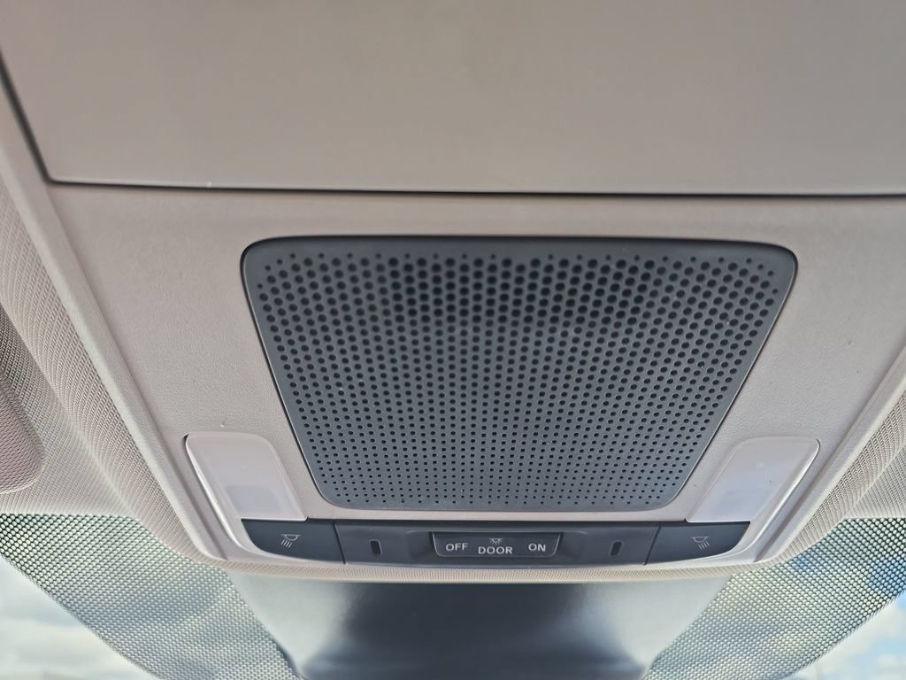 Used 2025 Honda Pilot EX-L image 33
