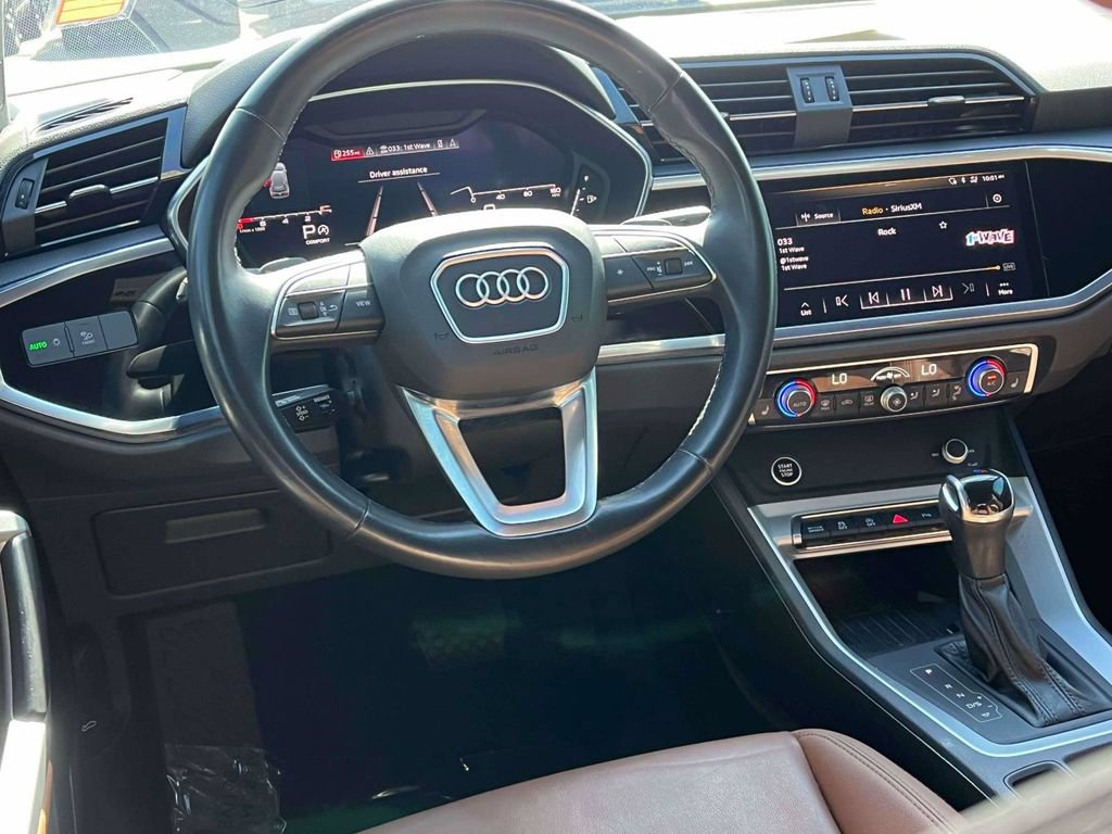 Used 2021 Audi Q3 2.0T Premium Plus AWD/4WD image 2