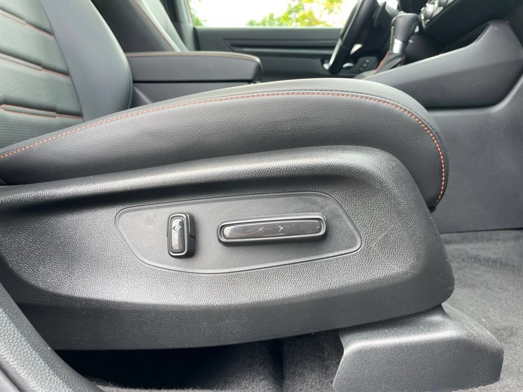 Used 2025 Honda CR-V Sport-L image 31
