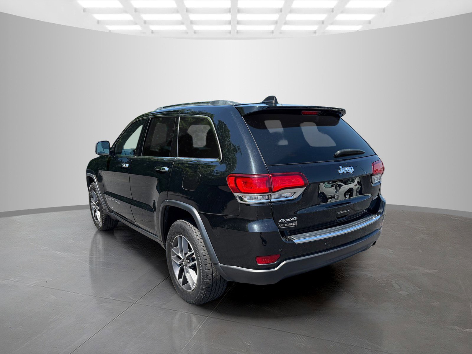 Used 2021 Jeep Grand Cherokee Limited w/ Luxury Group II AWD/4WD image 4