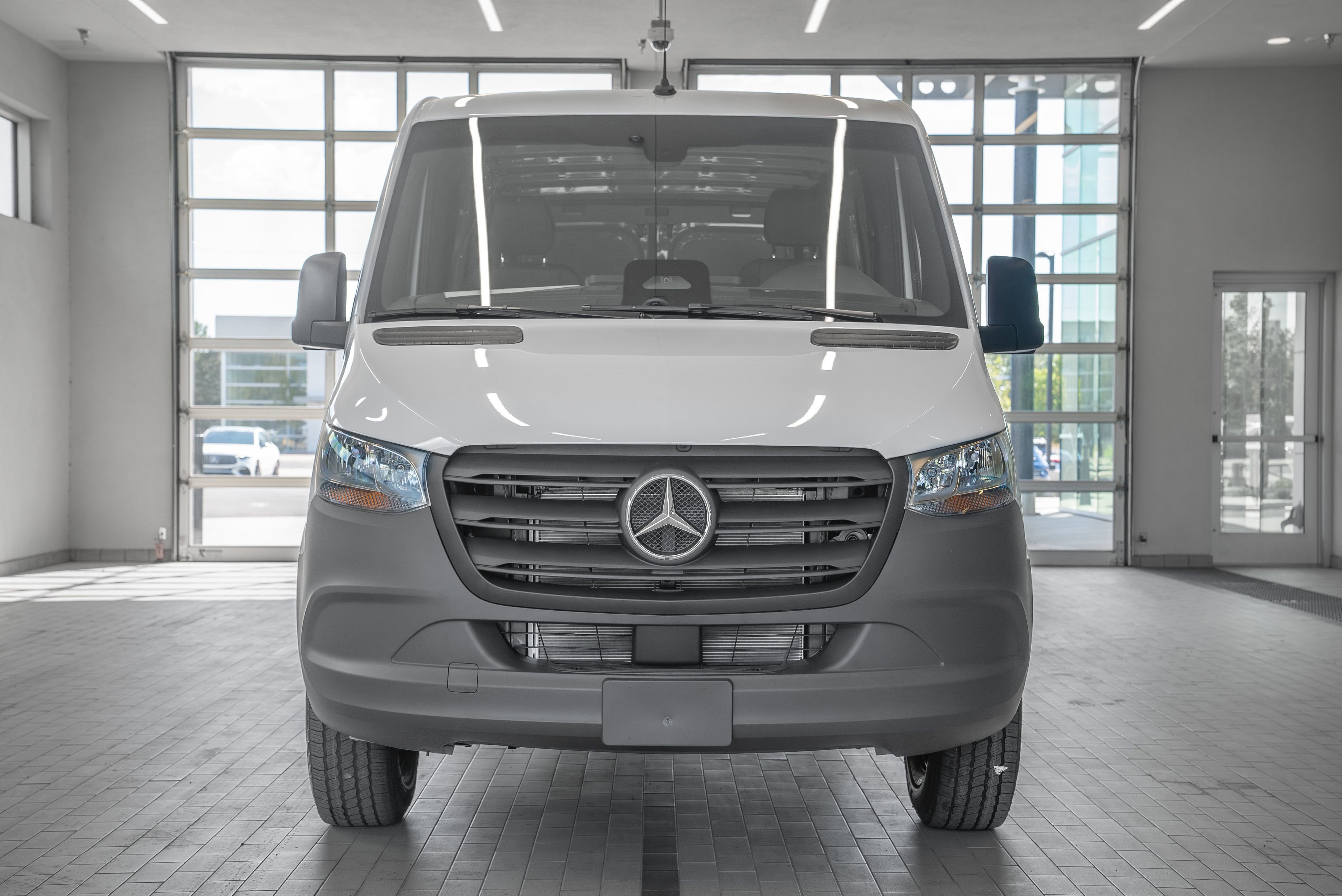 Used 2025 Mercedes-Benz Sprinter 2500 image 10