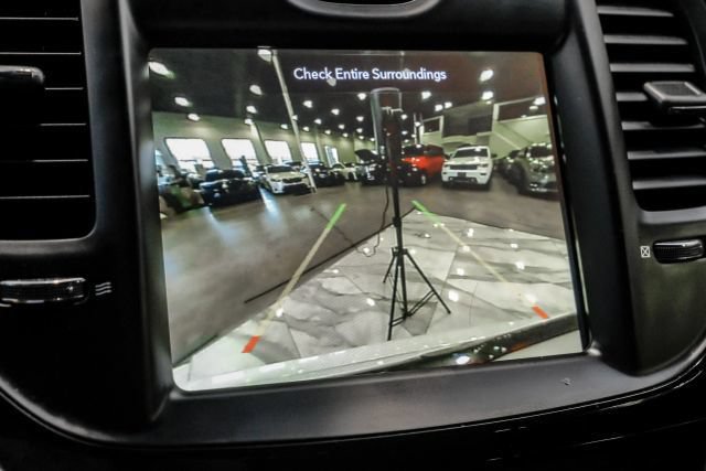 Used 2022 Chrysler 300 S w/ Comfort Group RWD image 31