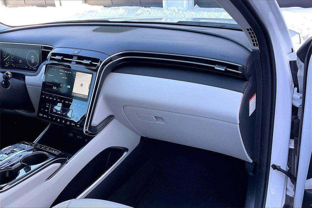 Used 2024 Hyundai Tucson Limited image 16