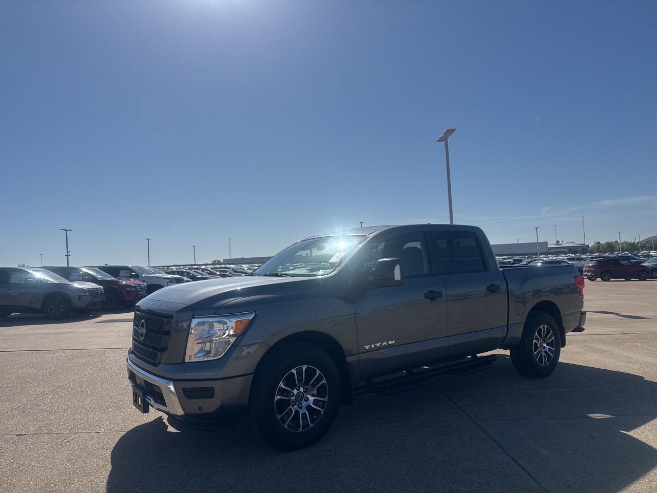 Certified 2024 Nissan Titan SV w/ SV Convenience Package image 10