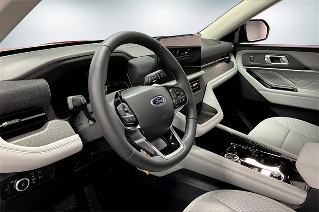 New 2026 Ford Explorer Platinum image 7