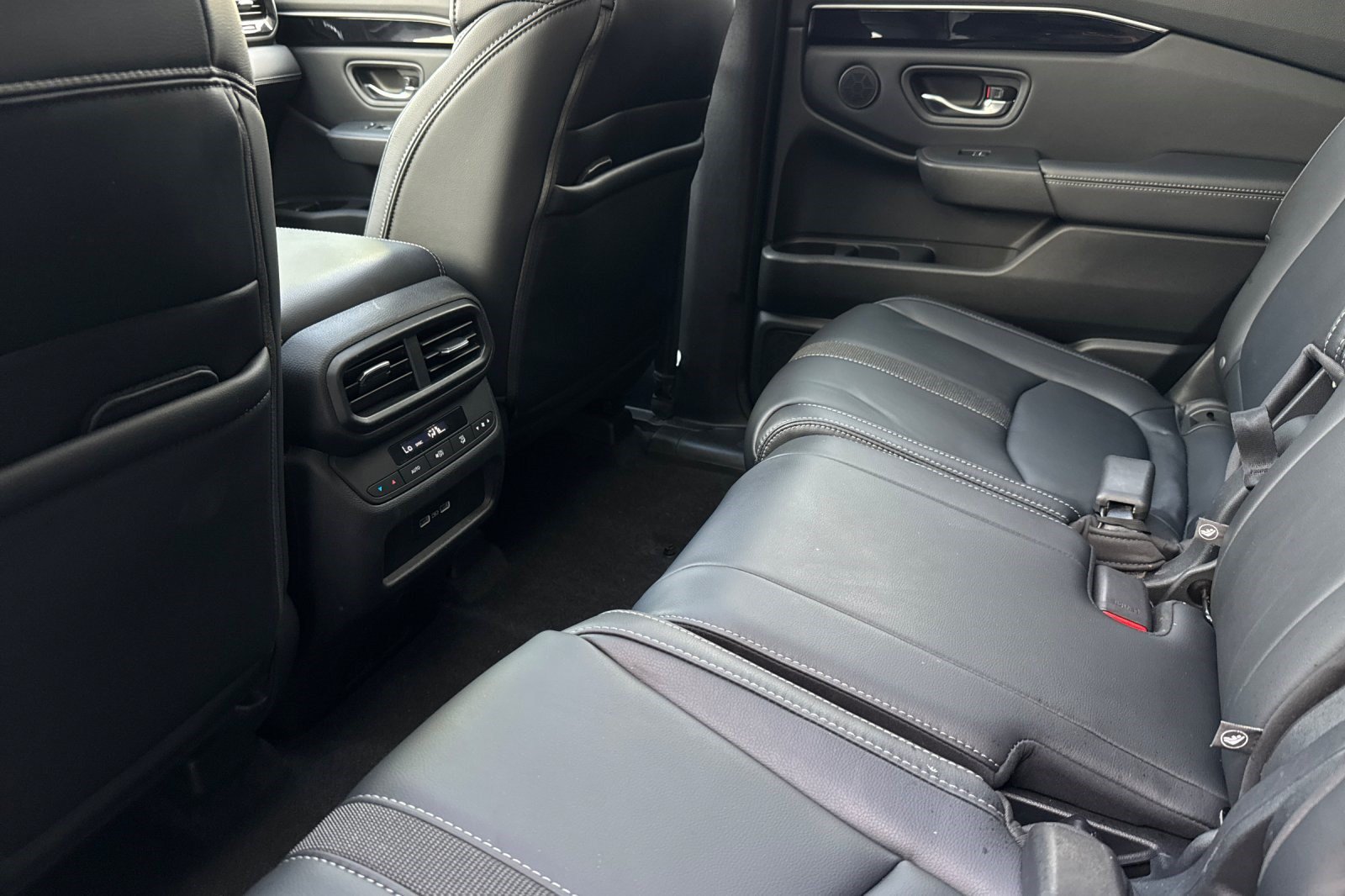 Certified 2023 Honda Pilot Touring image 30