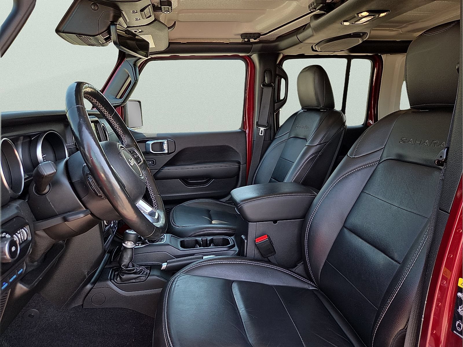 Used 2021 Jeep Wrangler Unlimited Sahara w/ Cold Weather Group AWD/4WD image 14