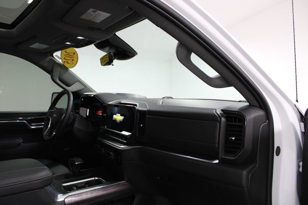 Used 2025 Chevrolet Silverado 1500 LTZ w/ LTZ Premium Package AWD/4WD image 30
