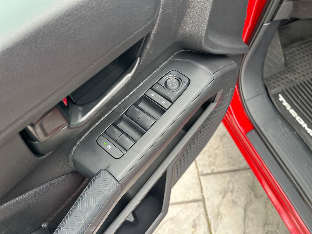 New 2025 Toyota Tacoma SR5 image 12