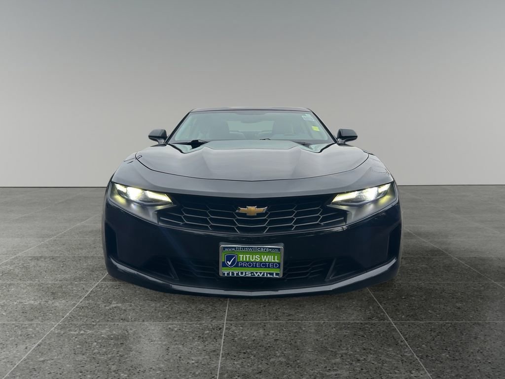 Used 2022 Chevrolet Camaro LT RWD image 2