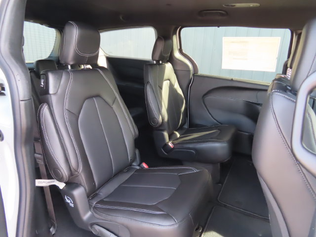 New 2027 Chrysler Pacifica LX FWD image 27