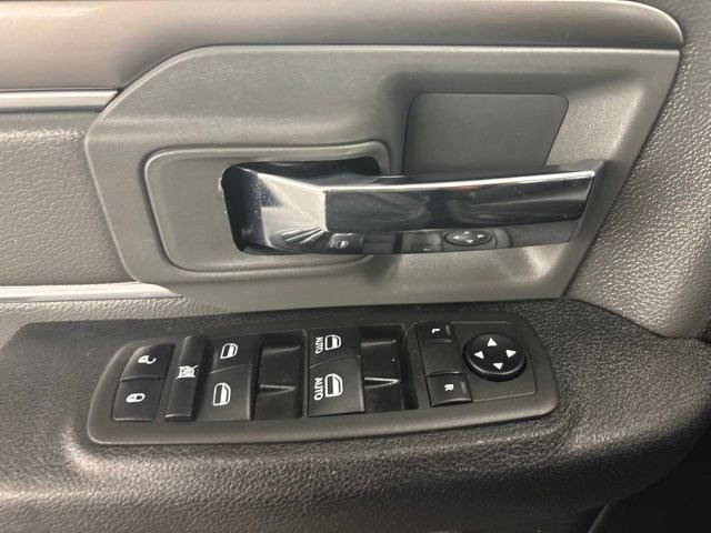 Used 2022 RAM 1500 Classic SLT image 19
