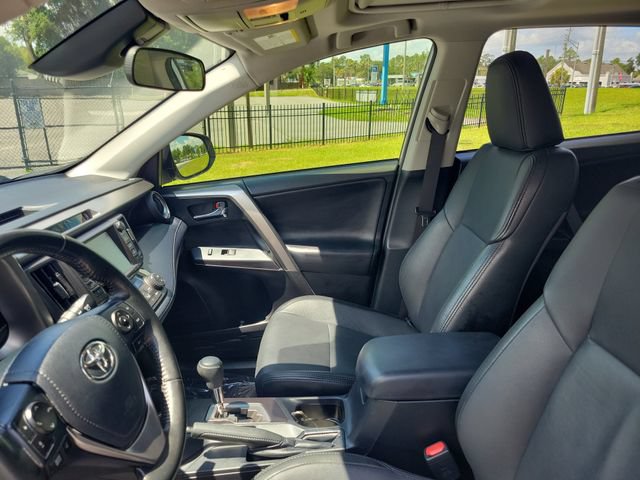 Used 2018 Toyota RAV4 XLE FWD image 18