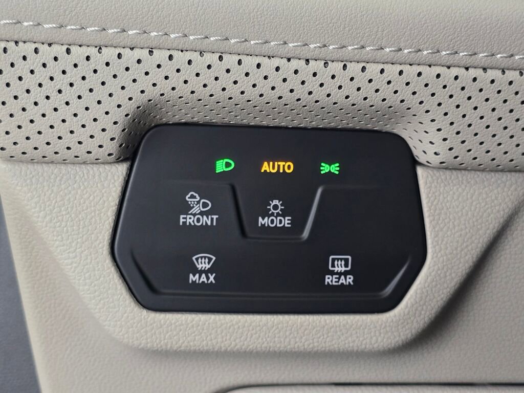 New 2024 Volkswagen Atlas SE image 22