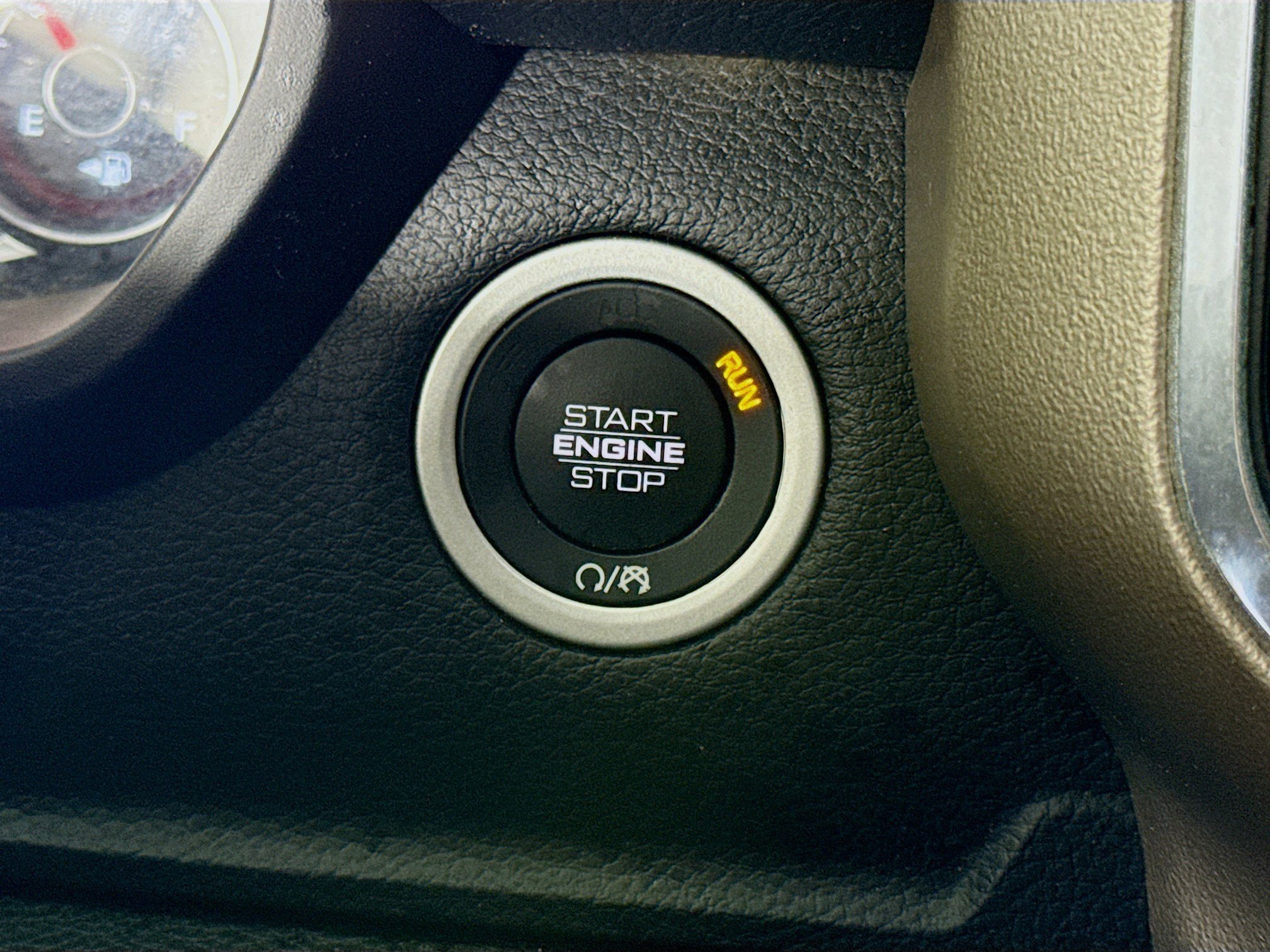 Used 2019 RAM 1500 Laramie w/ Sport Appearance Package image 21