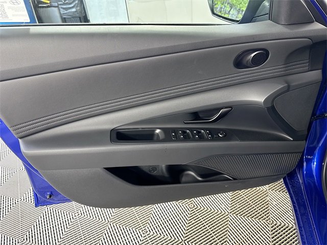 New 2025 Hyundai Elantra SEL image 28