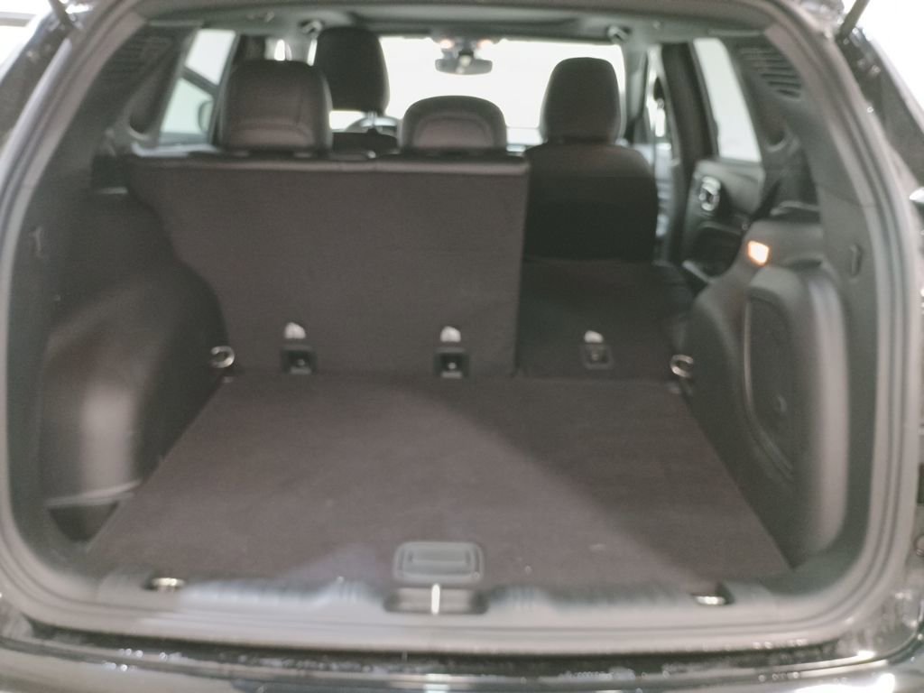 Used 2023 Jeep Compass High Altitude image 25