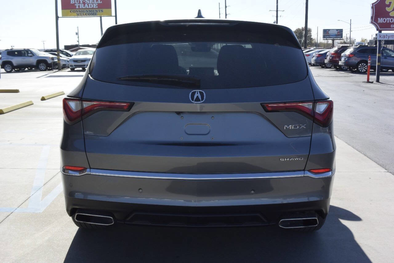 Used 2024 Acura MDX SH-AWD w/ Technology Package image 4