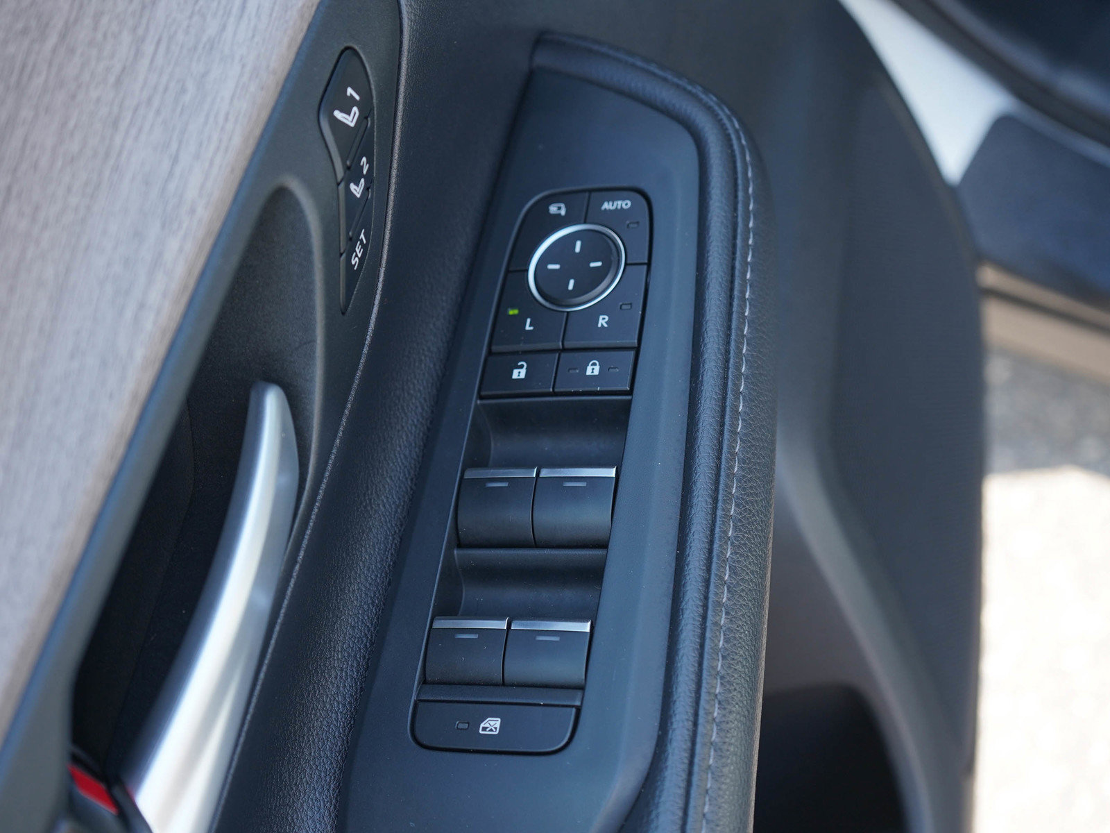 Used 2024 Toyota Grand Highlander AWD image 18