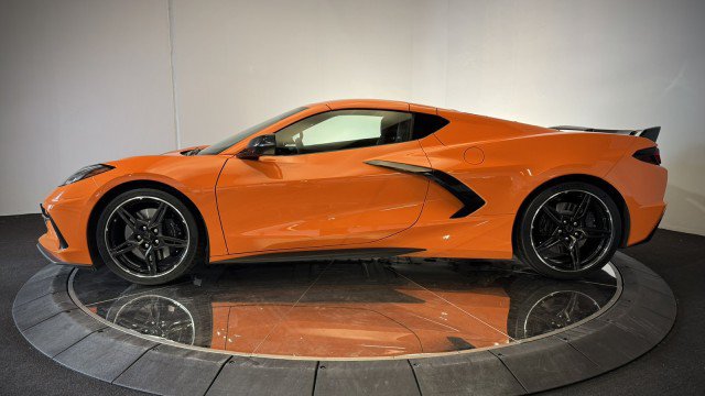 Used 2024 Chevrolet Corvette Stingray Premium Cpe w/ Z51 Performance Package RWD image 21