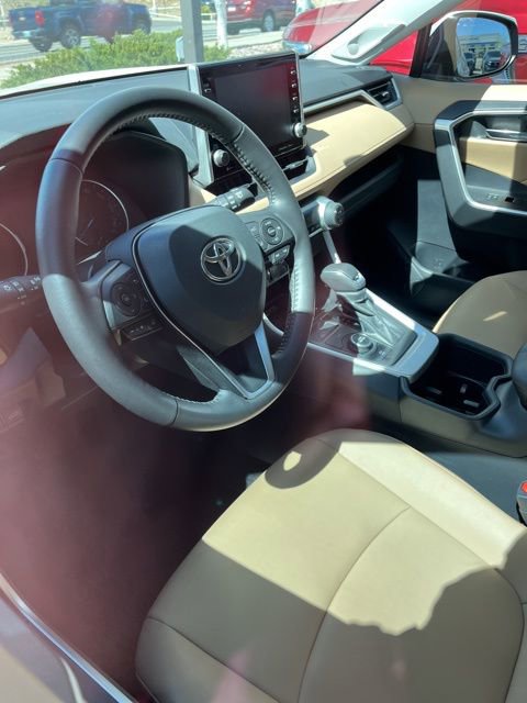Used 2022 Toyota RAV4 XLE Premium AWD/4WD image 24