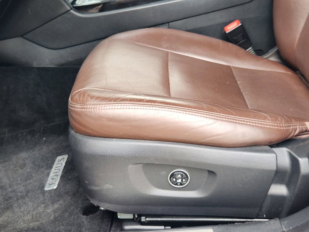 Used 2014 Hyundai Equus Ultimate image 17