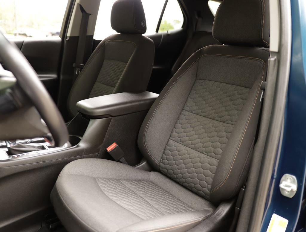 Used 2020 Chevrolet Equinox LT FWD image 21