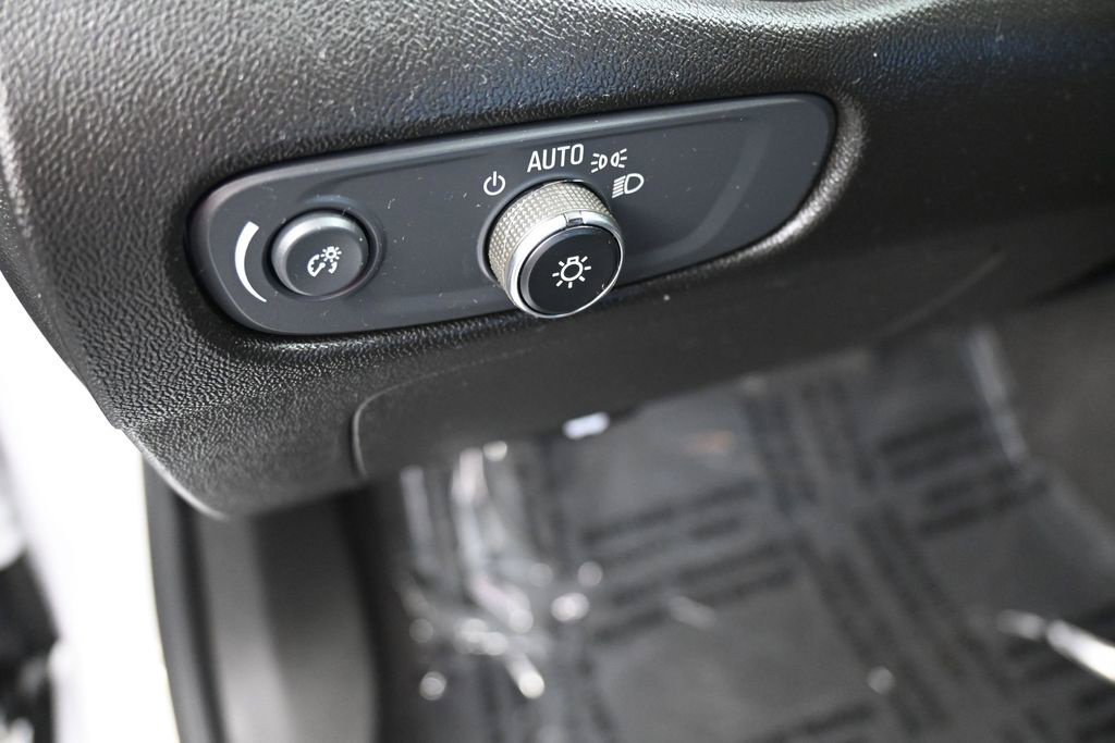 Used 2025 Chevrolet Malibu LT FWD image 25