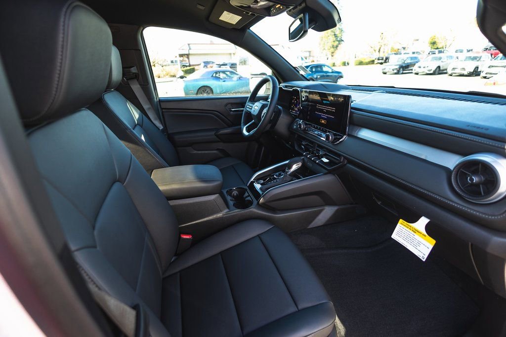 New 2025 Chevrolet Colorado LT w/ LT Convenience Package image 33