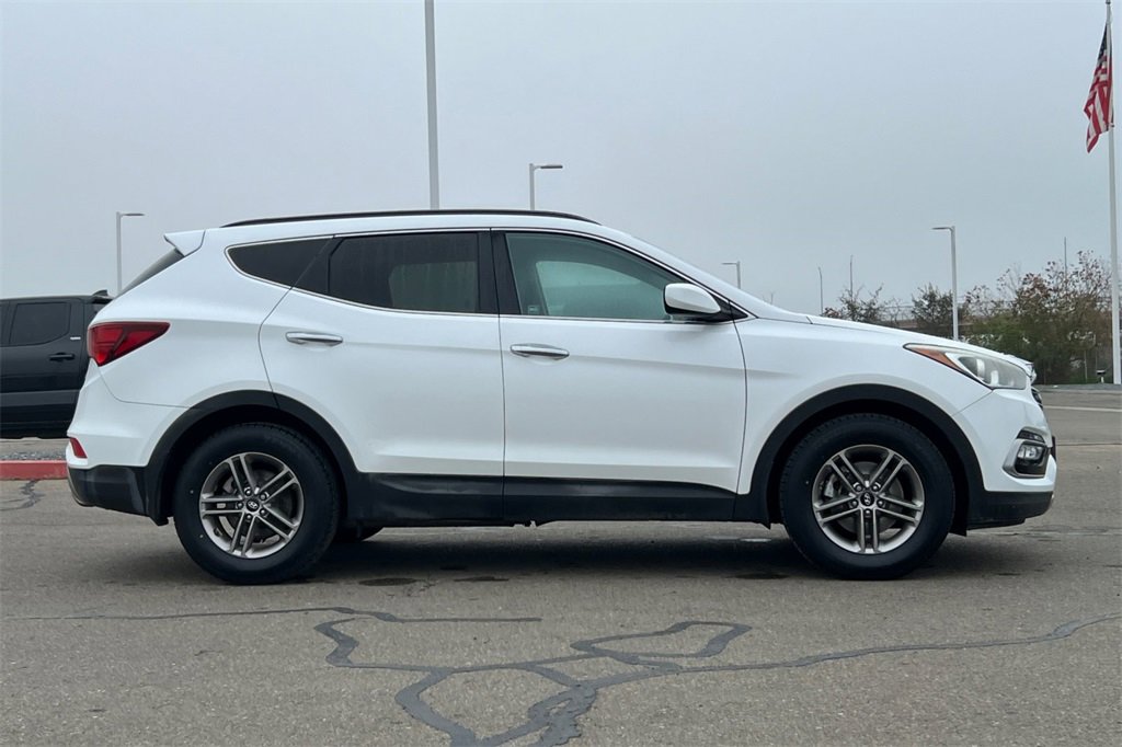 Used 2017 Hyundai Santa Fe Sport image 3