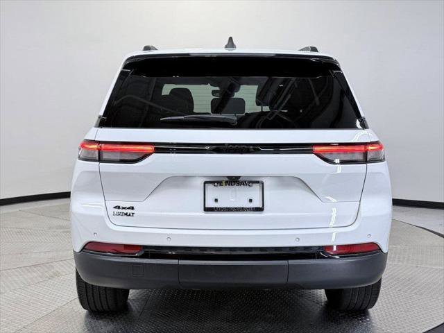 Certified 2024 Jeep Grand Cherokee Altitude image 5