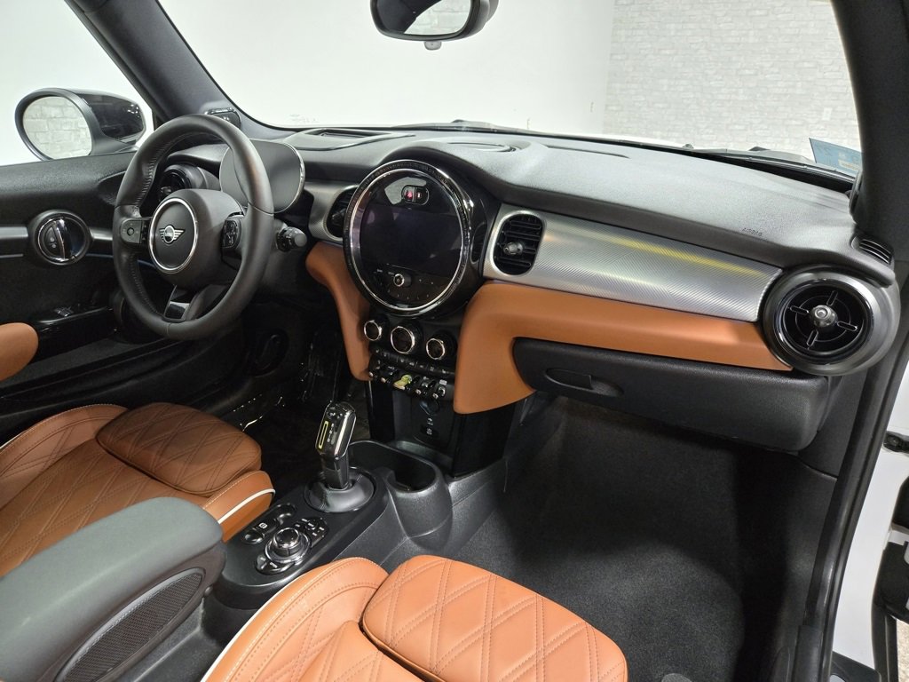 Used 2024 MINI Cooper SE image 46