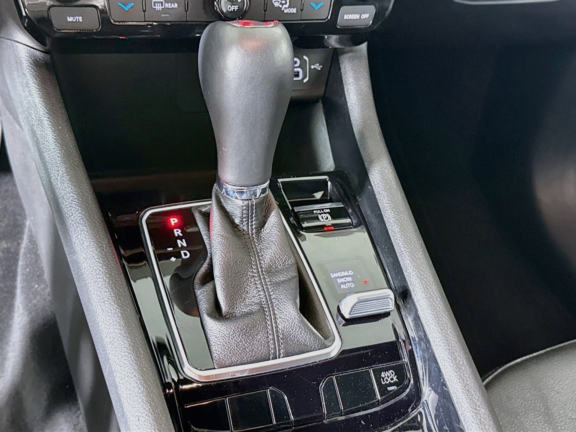 Used 2025 Jeep Compass Limited AWD/4WD image 19