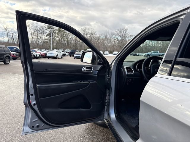 Used 2018 Jeep Grand Cherokee Laredo image 21