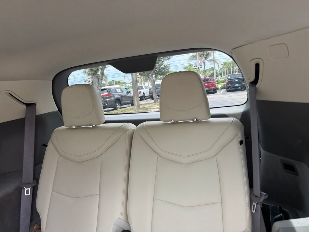 Used 2024 Cadillac XT6 Premium Luxury w/ Technology Package FWD image 11